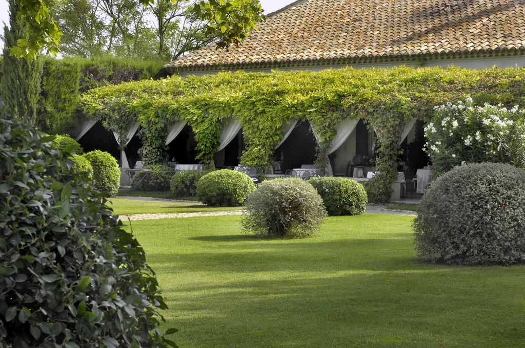 Le Mas De Peint - Hotel Et Restaurant Arles Exteriér fotografie