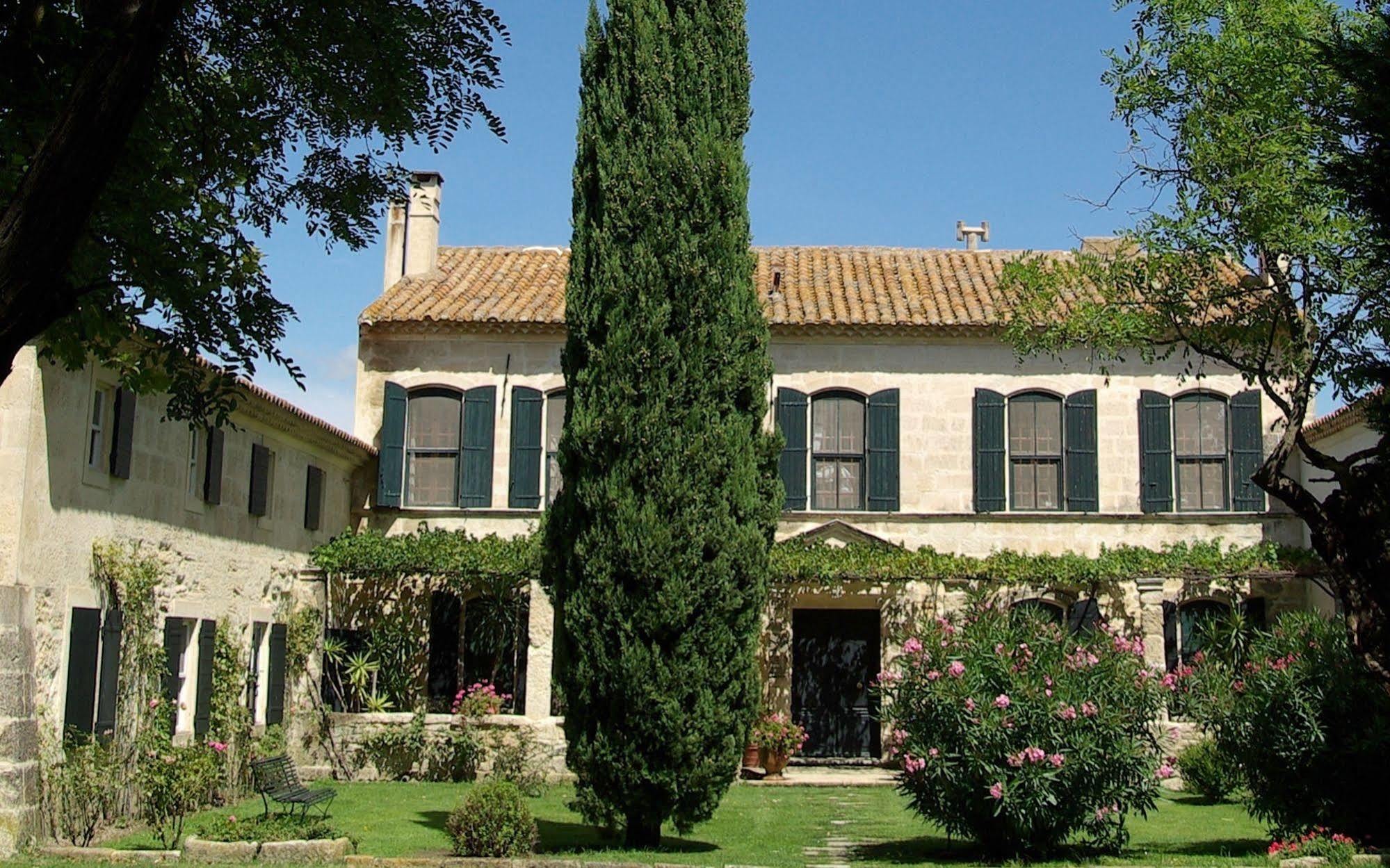 Le Mas De Peint - Hotel Et Restaurant Arles Exteriér fotografie