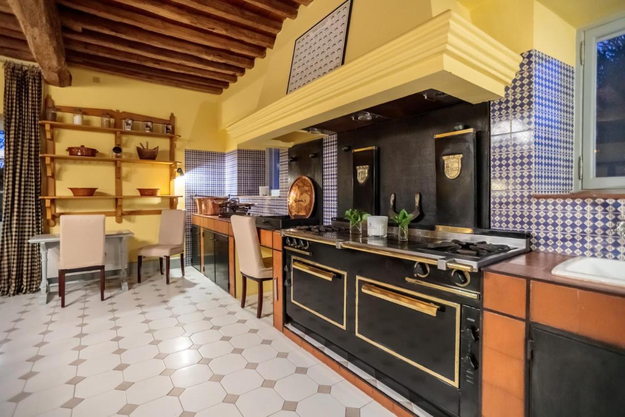 Le Mas De Peint - Hotel Et Restaurant Arles Exteriér fotografie